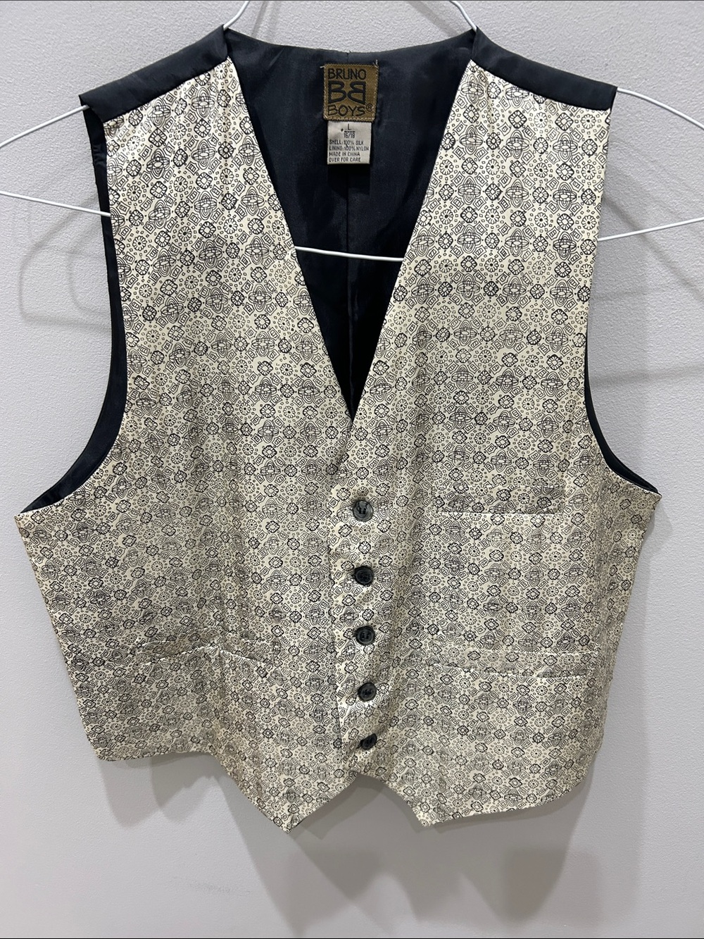 Vintage Bruno’s Cream & Black Silk Patterned Youth Vest. Size 16/18.
